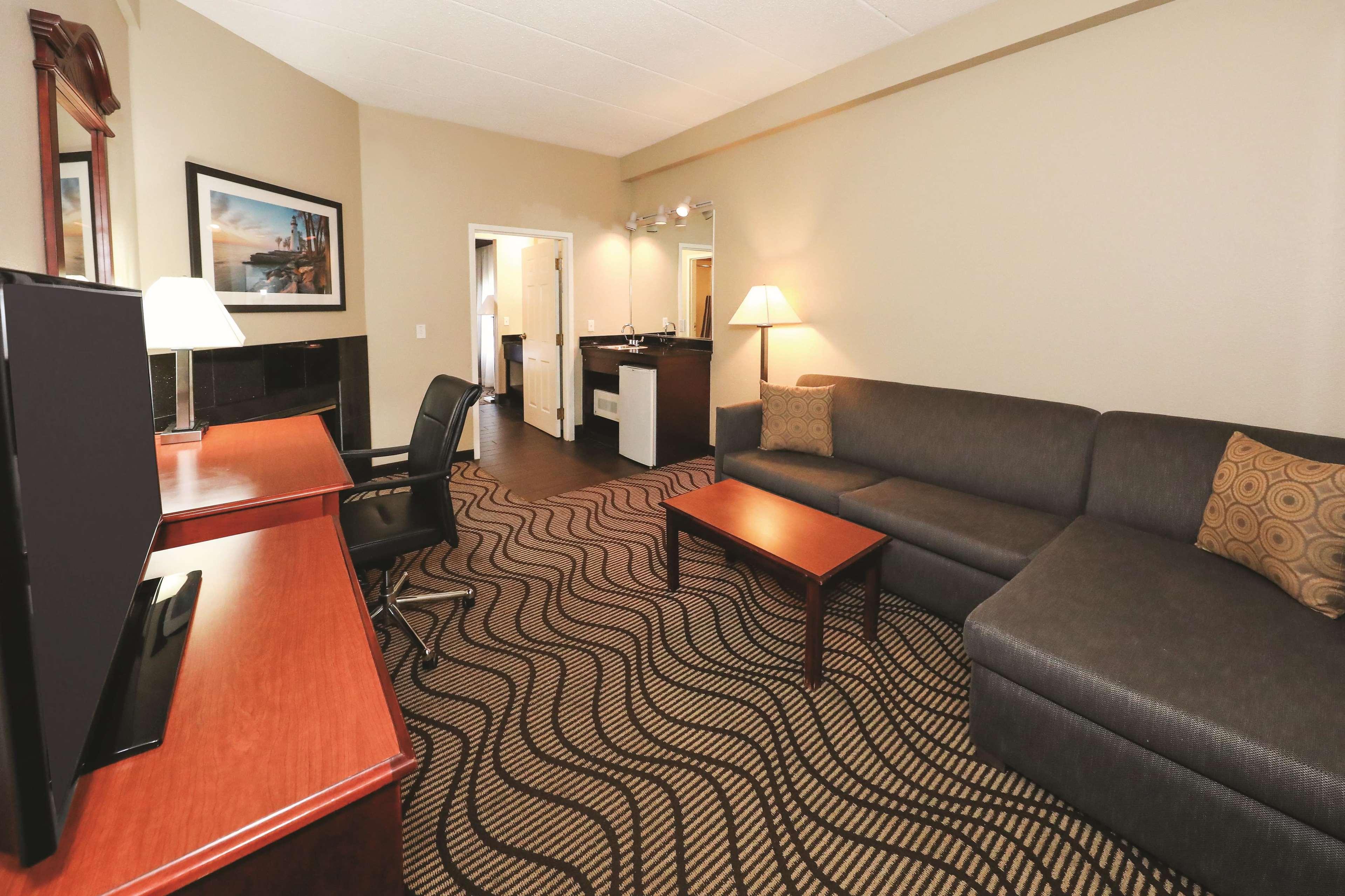 La Quinta Inn By Wyndham Sandusky Near Cedar Point Екстер'єр фото