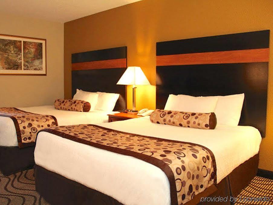 La Quinta Inn By Wyndham Sandusky Near Cedar Point Екстер'єр фото