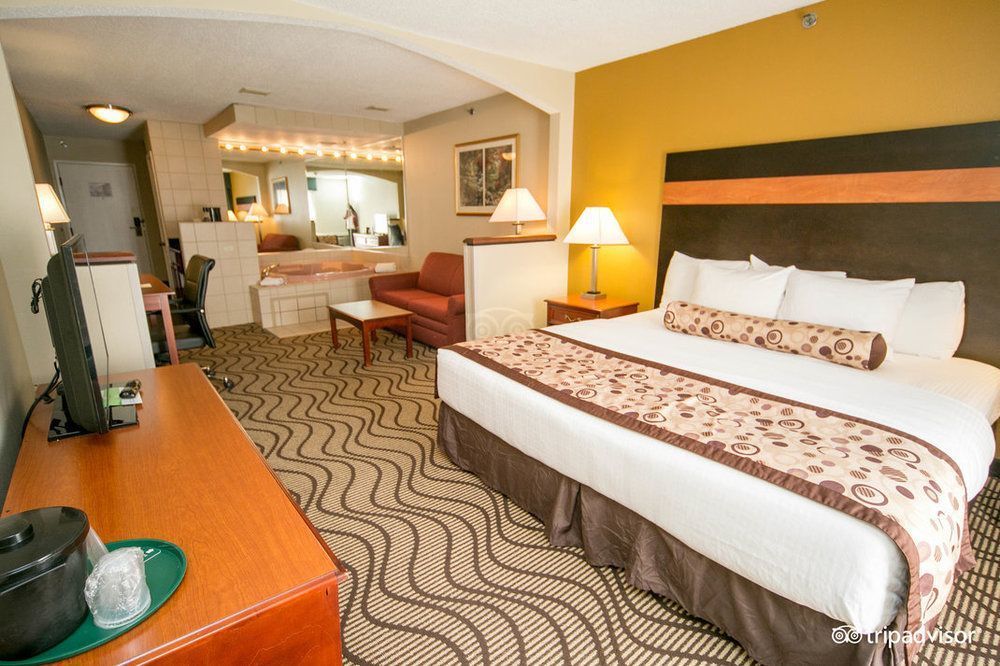 La Quinta Inn By Wyndham Sandusky Near Cedar Point Екстер'єр фото